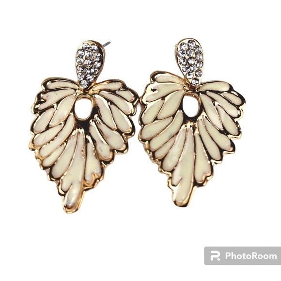 CREAM Enamel & Crystal Leaf EARRINGS #114 - Picture 1 of 1